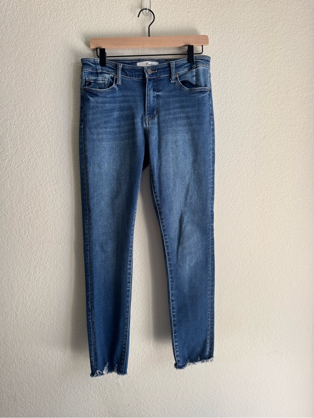 KanCan Size 8 Raw Hem Stretch Skinny Jeans